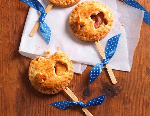 Apple-Pie Pops