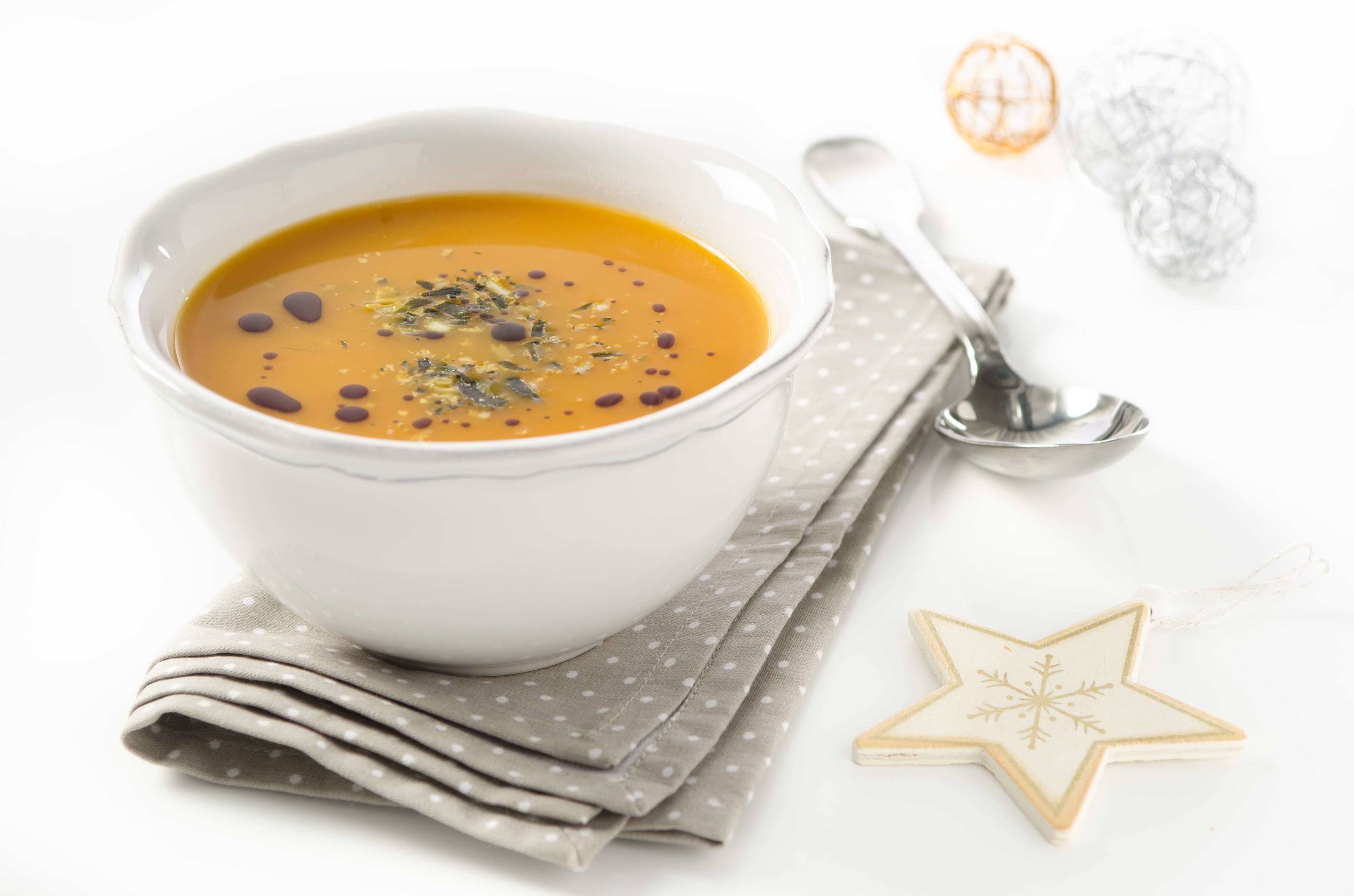 Kürbis-Kokosnuss-Curry-Suppe